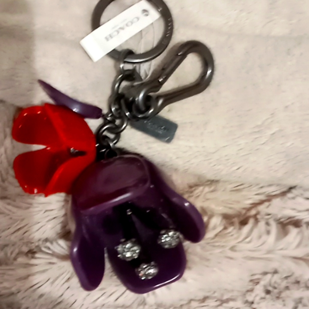 COACH FLOWERING KEYCHAIN